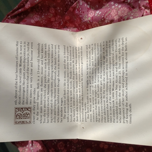 An authentic porcelain doll, Beth from Little Women - Picture 7 of 7